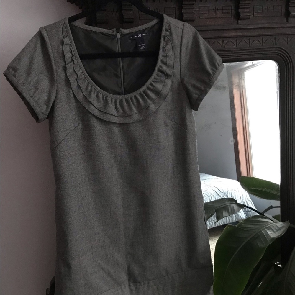 Grey Gap Dress 👗